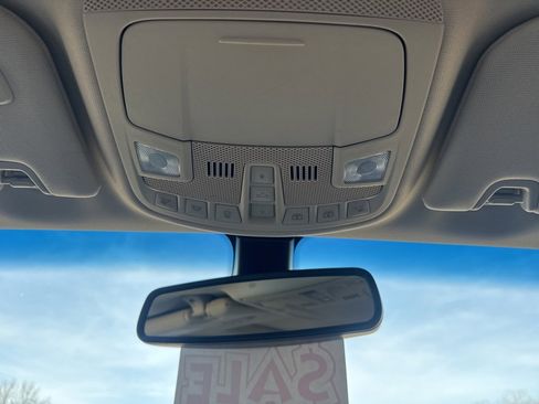 Used 2019 Lincoln Continental Select image 30