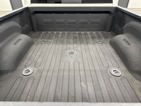 Used 2018 RAM 3500 Laramie w/ Snow Chief Group AWD/4WD image 13