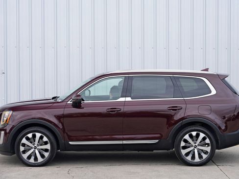 Used 2022 Kia Telluride EX w/ EX Premium Package image 46