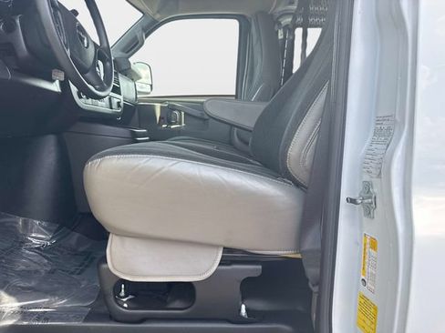 Used 2024 GMC Savana 2500 w/ Driver Convenience Package RWD image 15