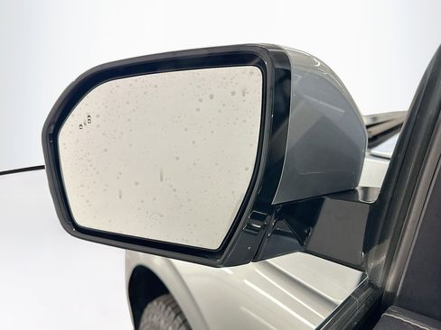 Used 2024 Ford Expedition XLT image 16