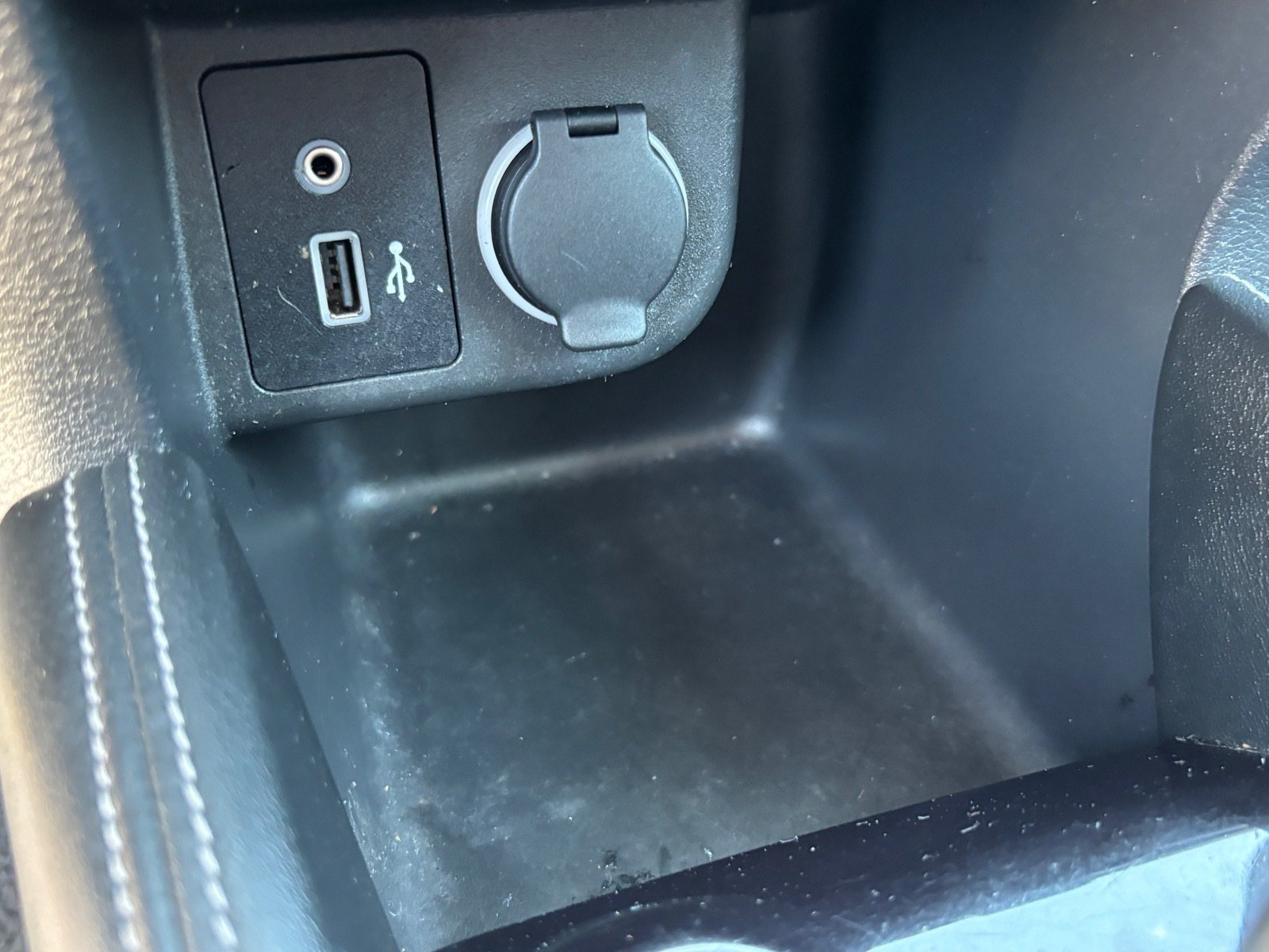Used 2019 Nissan Kicks SV FWD image 15