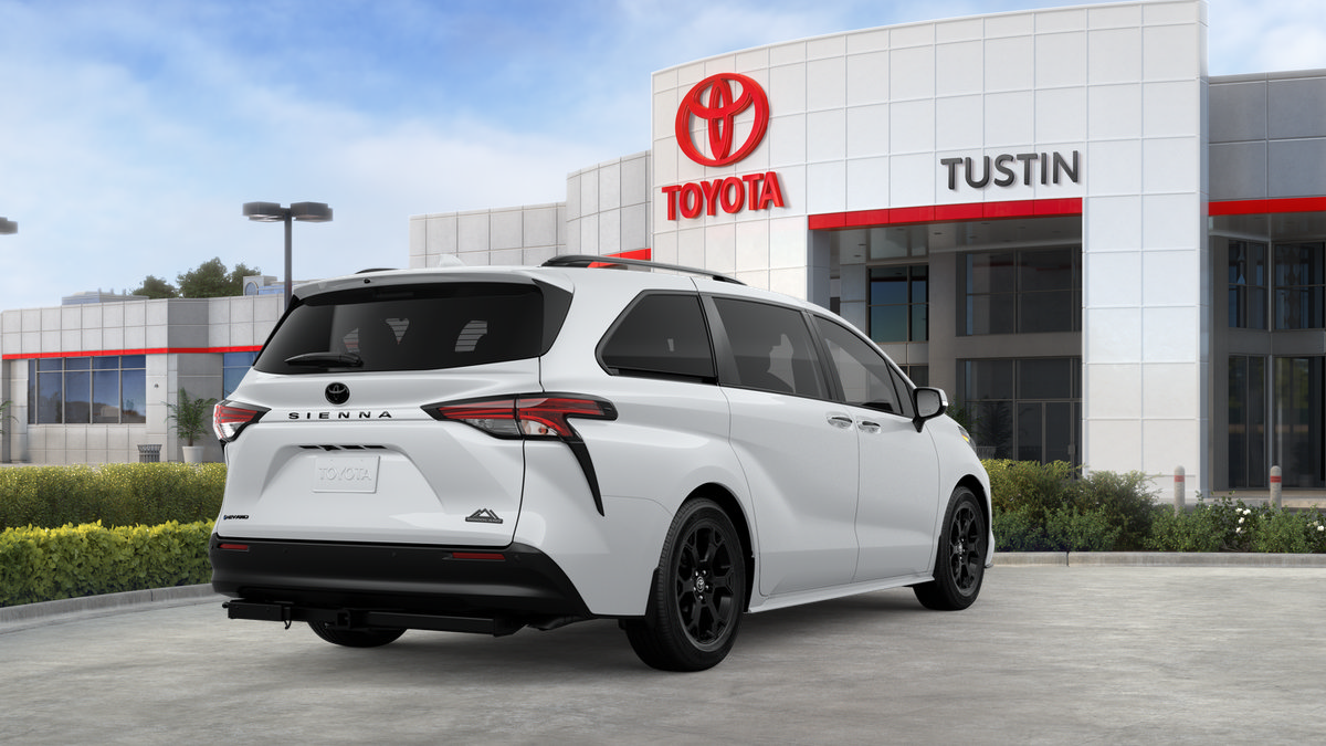 New 2026 Toyota Sienna XLE Woodland Edition AWD/4WD image 11