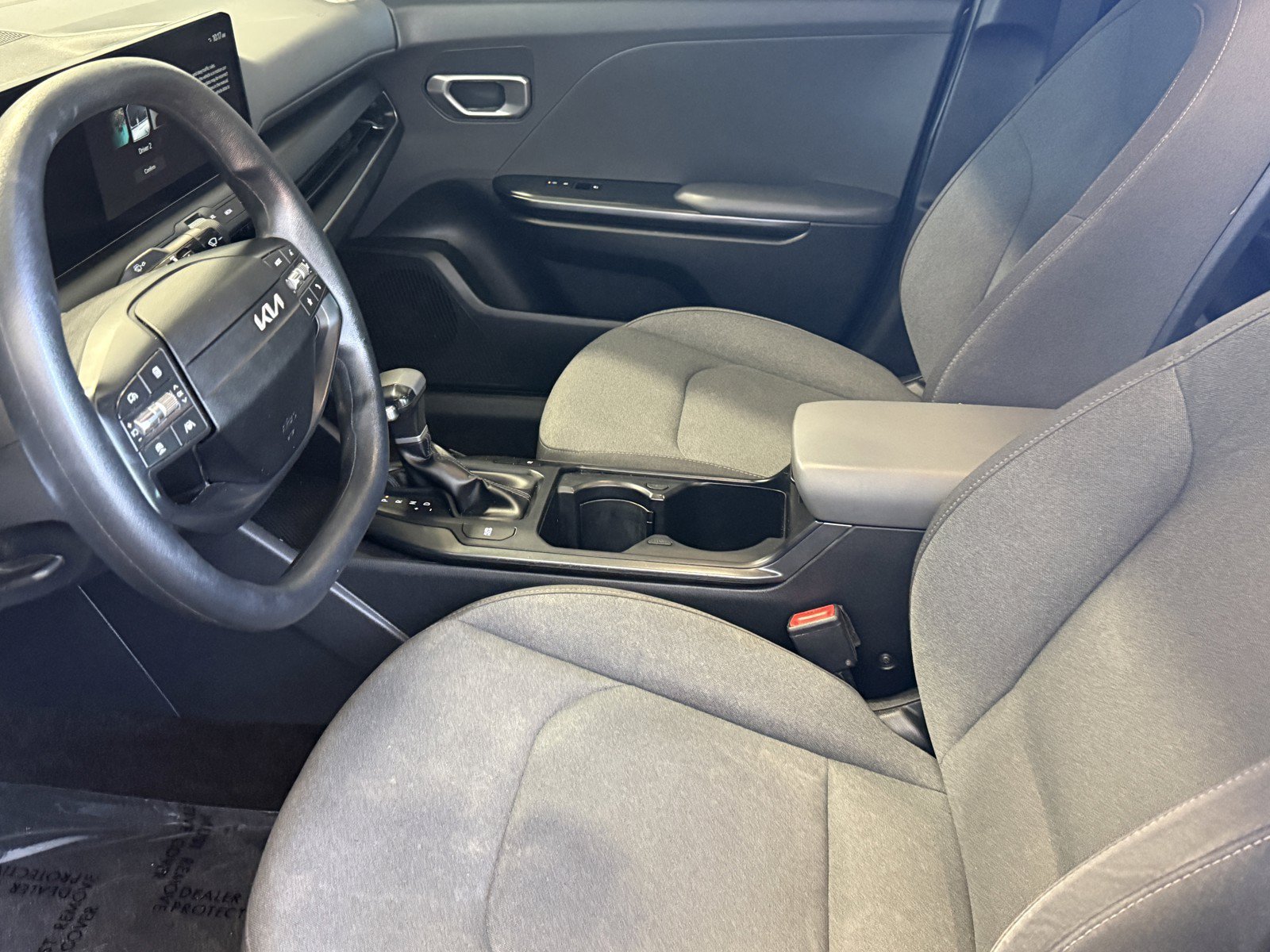 Used 2025 Kia K4 FWD image 27