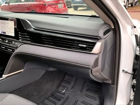 Used 2026 Toyota Camry LE image 18