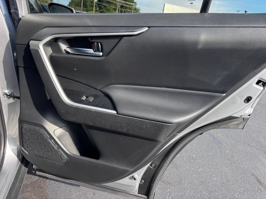 Used 2024 Toyota RAV4 XLE FWD image 24