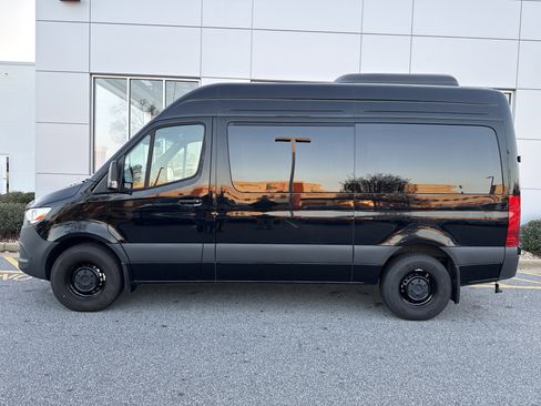 Certified 2024 Mercedes-Benz Sprinter 2500 image 3