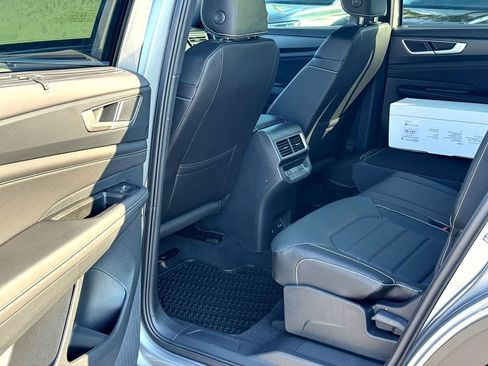 New 2026 Volkswagen Atlas Cross Sport SEL AWD/4WD image 16