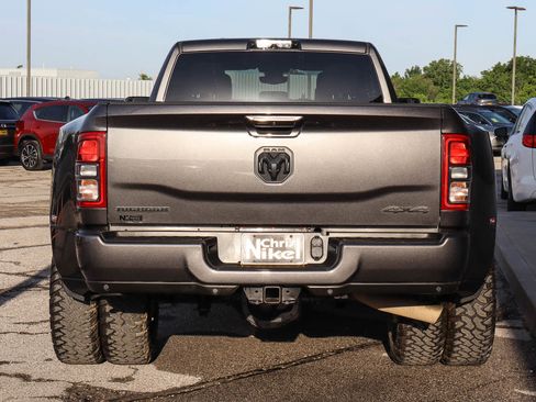 Used 2021 RAM 3500 Big Horn w/ Night Edition AWD/4WD image 5