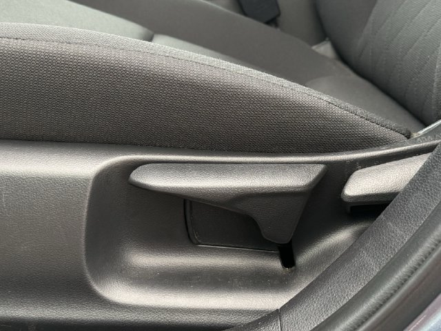 Used 2025 Toyota Corolla LE FWD image 25