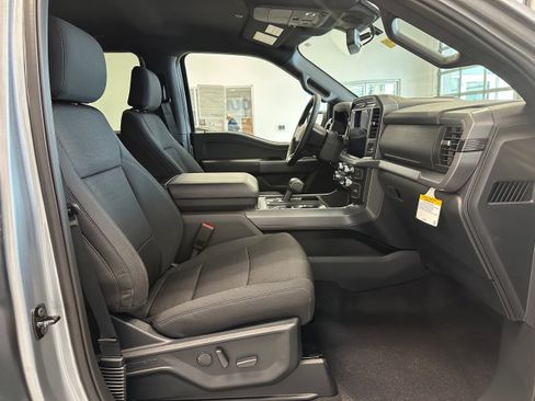 New 2026 Ford F150 XLT w/ Equipment Group 302A MID image 39