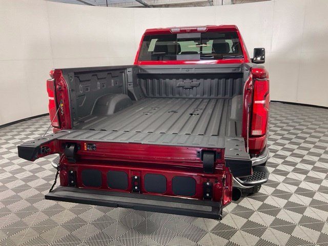 Used 2026 Chevrolet Silverado 2500 LTZ w/ LTZ Plus Package AWD/4WD image 35