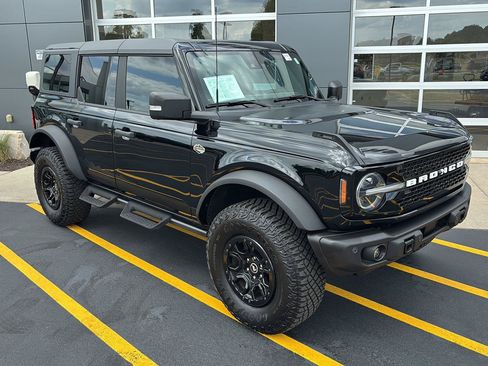 Used 2023 Ford Bronco Wildtrak AWD/4WD image 2