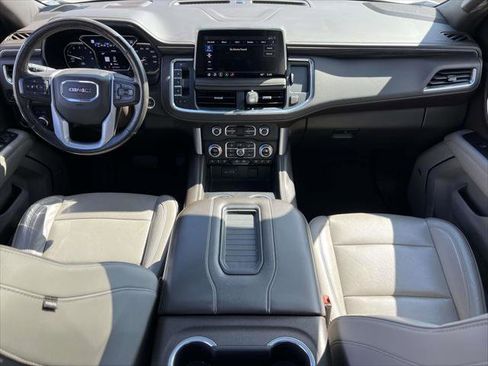 Used 2021 GMC Yukon SLT w/ SLT Luxury Plus Package AWD/4WD image 16