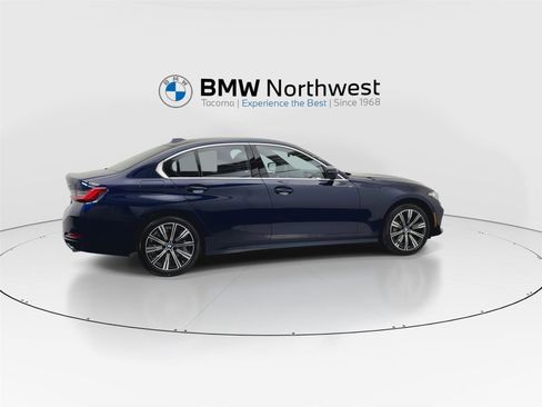 New 2026 BMW 330i xDrive Sedan w/ Convenience Package image 4
