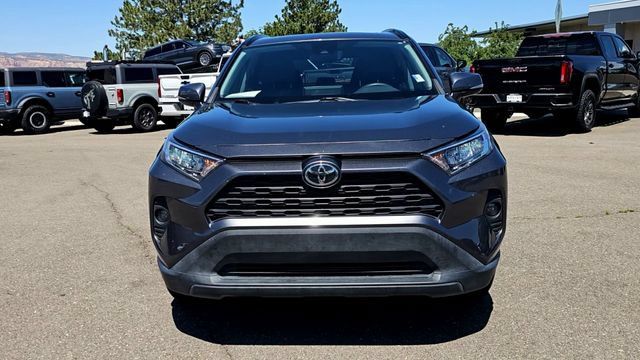 Used 2021 Toyota RAV4 XLE w/ Convenience Package FWD image 3