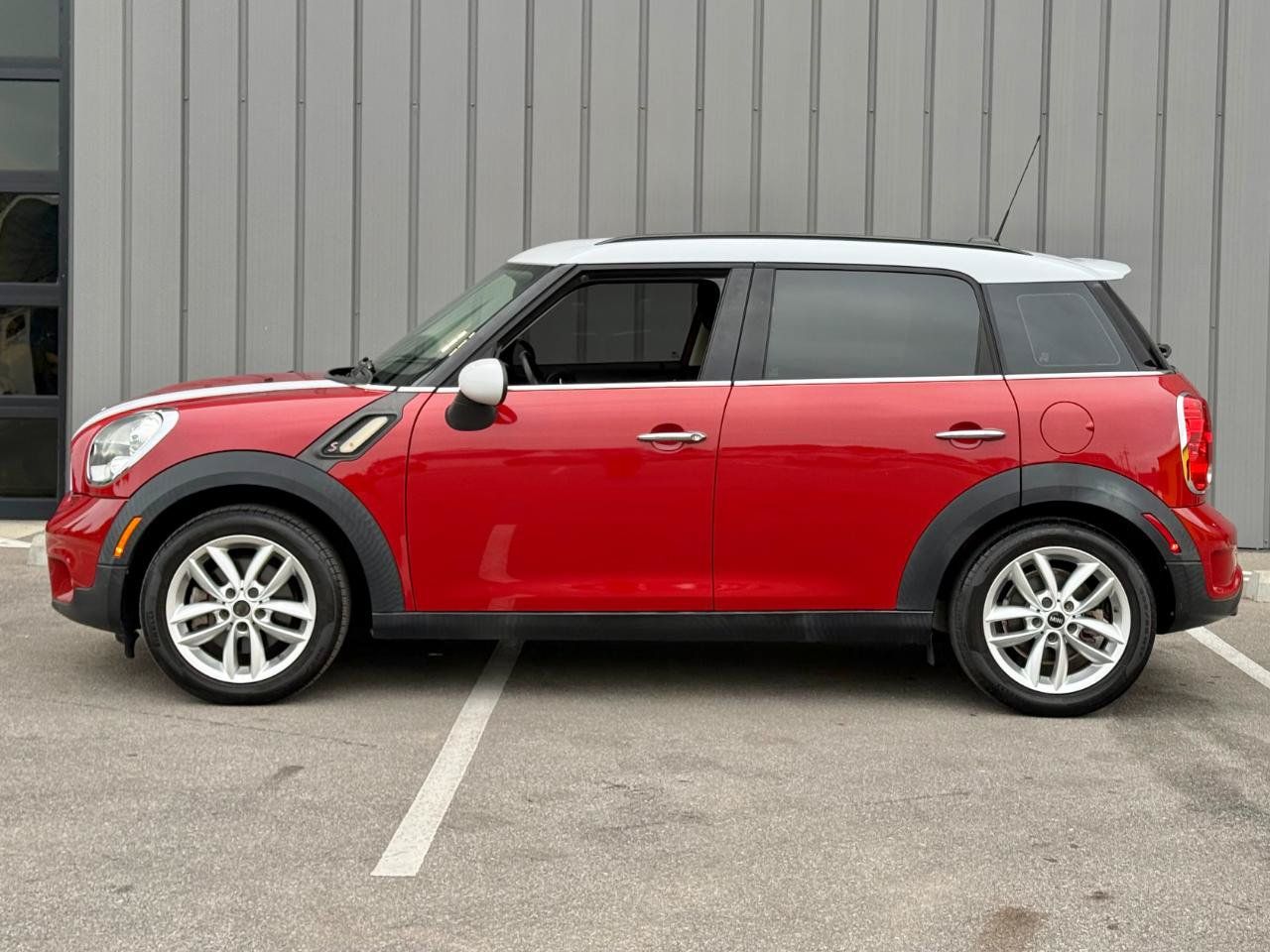 Used 2014 MINI Cooper Countryman S FWD image 8