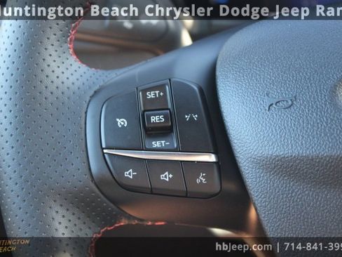 Used 2025 Ford Escape ST-Line image 14