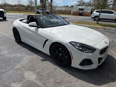 Used 2024 BMW Z4 sDrive30i w/ Convenience Package image 12