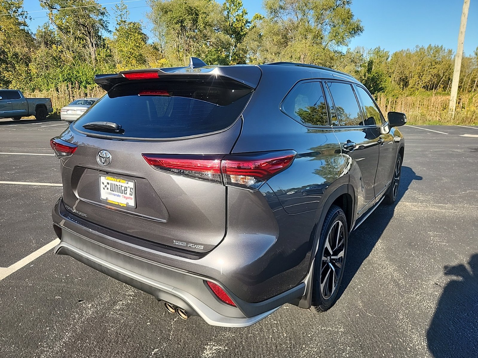 Used 2022 Toyota Highlander XSE AWD/4WD image 6