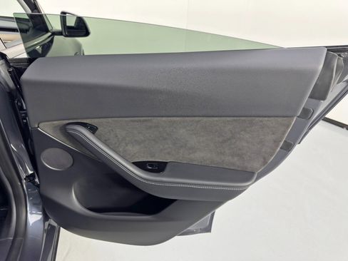 Used 2020 Tesla Model Y Performance image 45