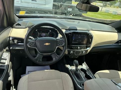 Used 2023 Chevrolet Traverse LT FWD image 24