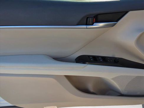 Used 2018 Toyota Camry LE w/ Convenience Package image 7