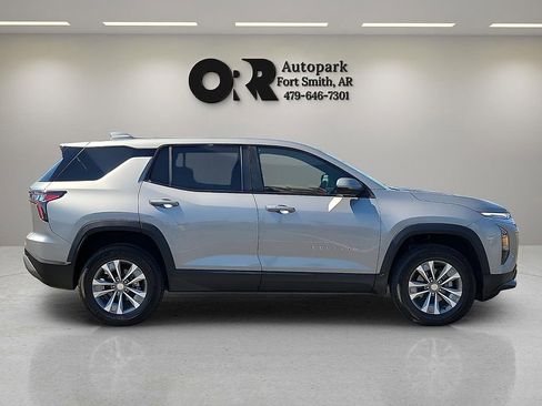 Used 2025 Chevrolet Equinox LT image 6