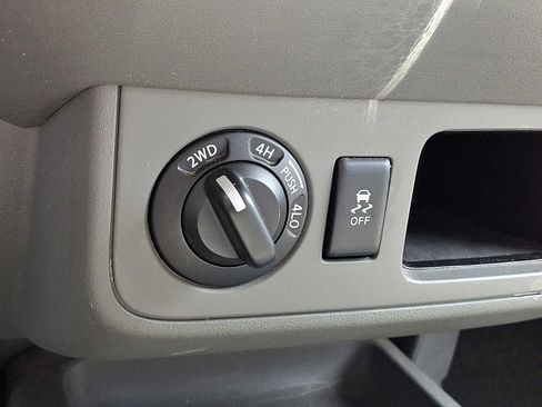 Used 2019 Nissan Frontier SV AWD/4WD image 22