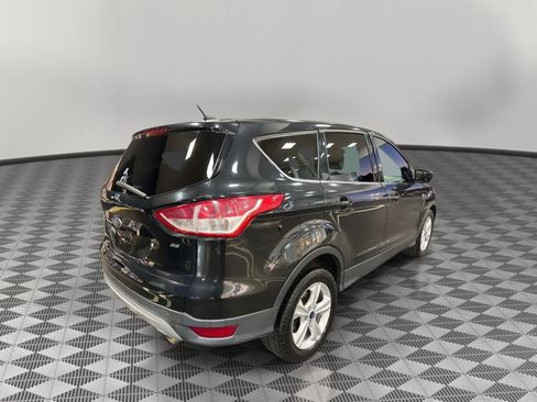 Used 2015 Ford Escape SE image 3