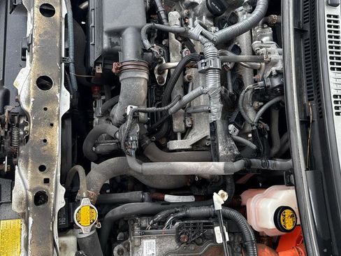 Used 2015 Toyota Prius C Three image 24