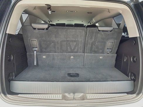 Used 2019 Chevrolet Tahoe LT w/ RST Edition RWD image 12
