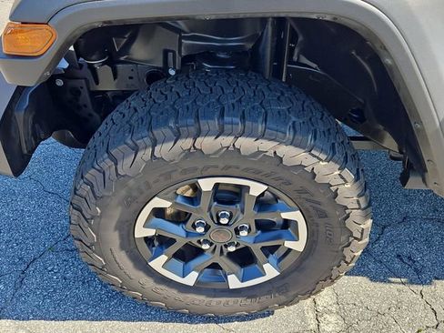 Used 2025 Jeep Wrangler Unlimited Rubicon image 10