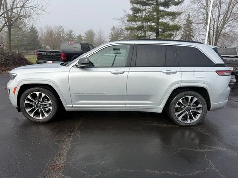 New 2025 Jeep Grand Cherokee Overland AWD/4WD image 7