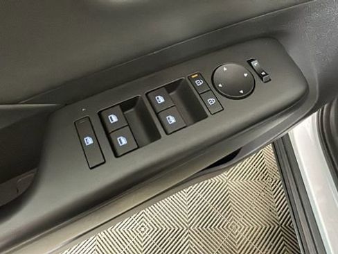 Certified 2025 Hyundai Kona Limited AWD/4WD image 11
