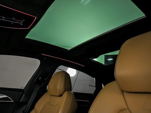 Used 2022 Audi S8 AWD/4WD image 23