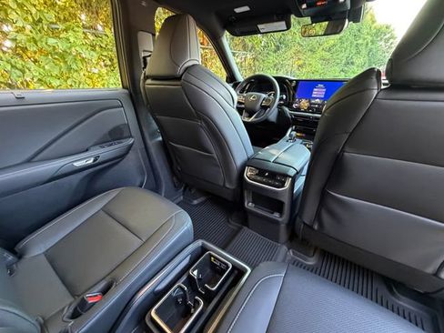 New 2026 Lexus TX 500h AWD w/ Technology Package image 32