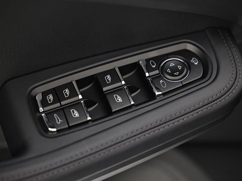 New 2026 Porsche Macan Turbo image 21