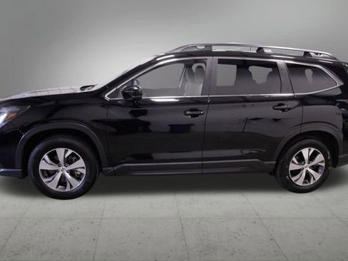 Used 2025 Subaru Ascent Premium AWD/4WD image 2