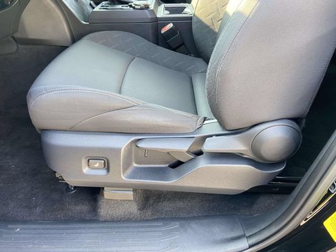 Used 2024 Toyota Tacoma SR5 AWD/4WD image 15