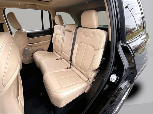 Certified 2022 Jeep Grand Cherokee Limited image 24