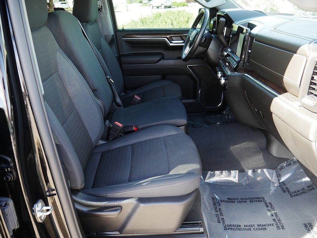 Used 2024 GMC Sierra 1500 SLE w/ X31 Off-Road Package AWD/4WD image 55