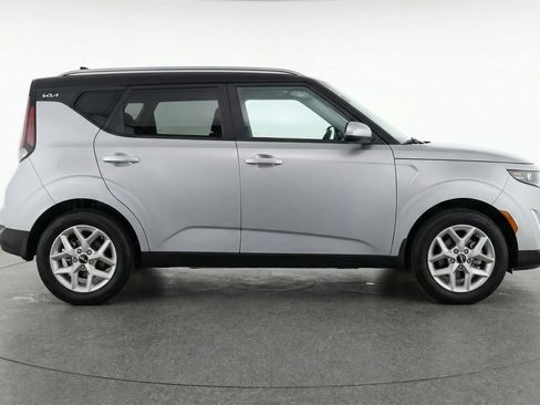 Used 2025 Kia Soul LX w/ LX Technology Package image 11