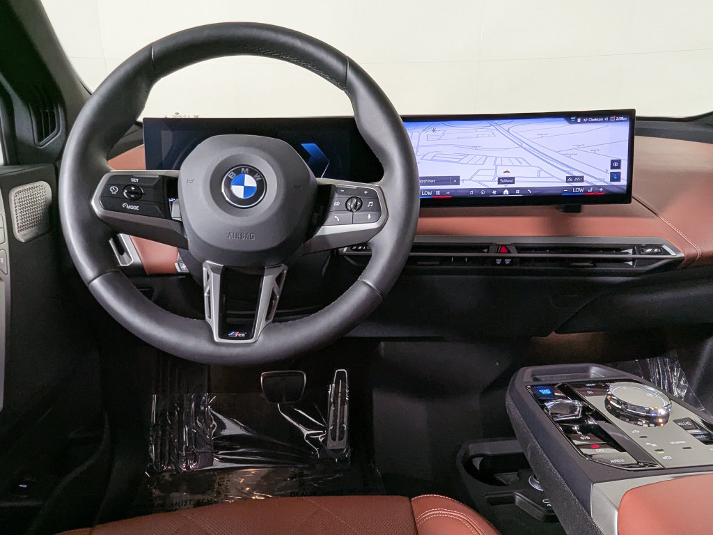 Used 2026 BMW iX xDrive45 w/ M Sport Package AWD/4WD image 21