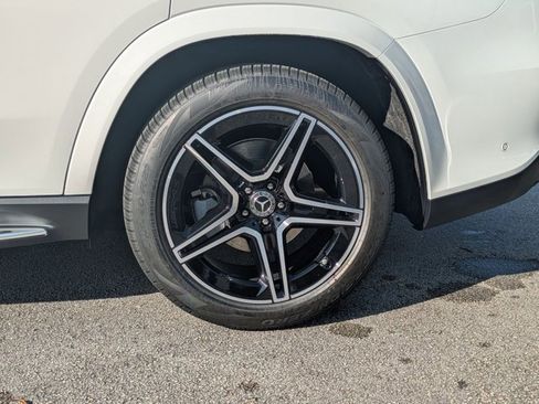 New 2026 Mercedes-Benz GLS 450 4MATIC image 9