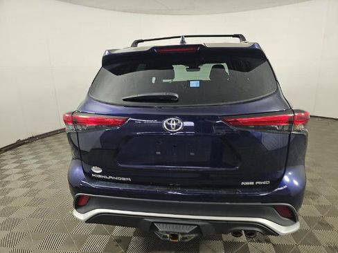 Used 2022 Toyota Highlander XSE AWD/4WD image 5