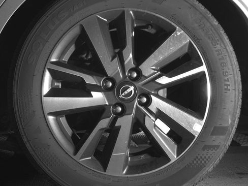 Used 2025 Nissan Versa SV FWD image 14