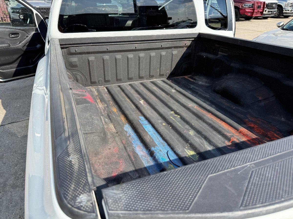 Used 2022 Nissan Frontier S RWD image 19