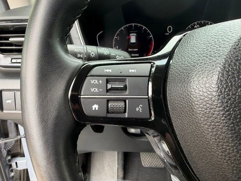 Used 2025 Honda Pilot Touring image 23