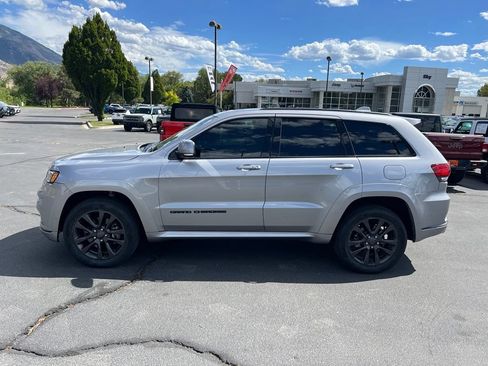 Used 2019 Jeep Grand Cherokee High Altitude AWD/4WD image 13